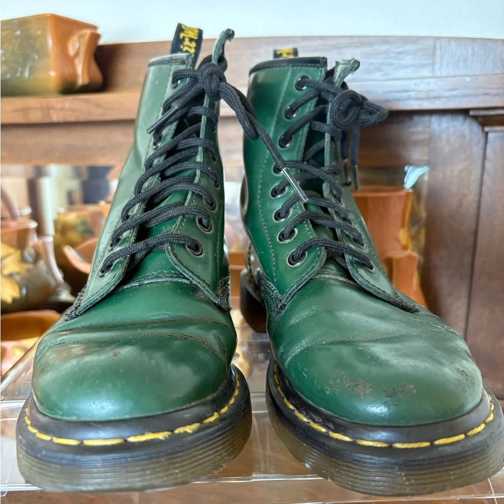 Doc Martens 1460 smooth leather green boots women size 7. - Picture 3 of 15
